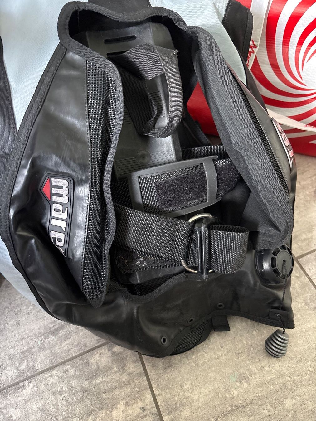 Mares Mute per immersioni: Mares Tauchjacket Grösse S, Top Zustand – Usato da Thundorf venduto da bibi070 4