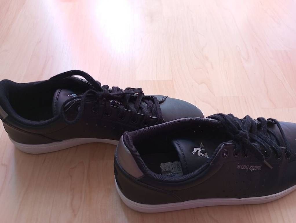 Scarpe da uomo: Sneaker Grösse 39 schwarz ab Fr. 1.-- – Nuovo (secondo la descrizione) da Zäziwil venduto da 33qfmnx9 3