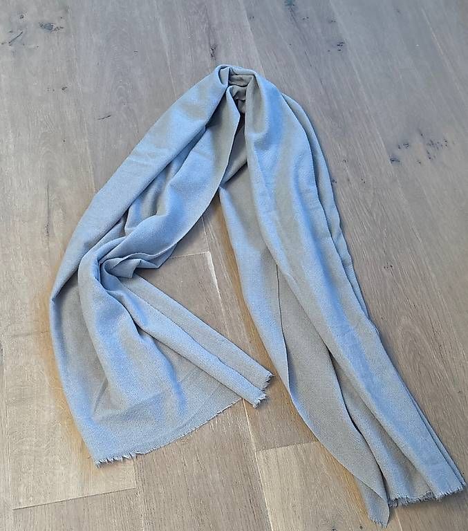 Foulard & Sciarpe: Schal Cashmere/ Wolle – Usato da Oetwil am See venduto da Aldox108