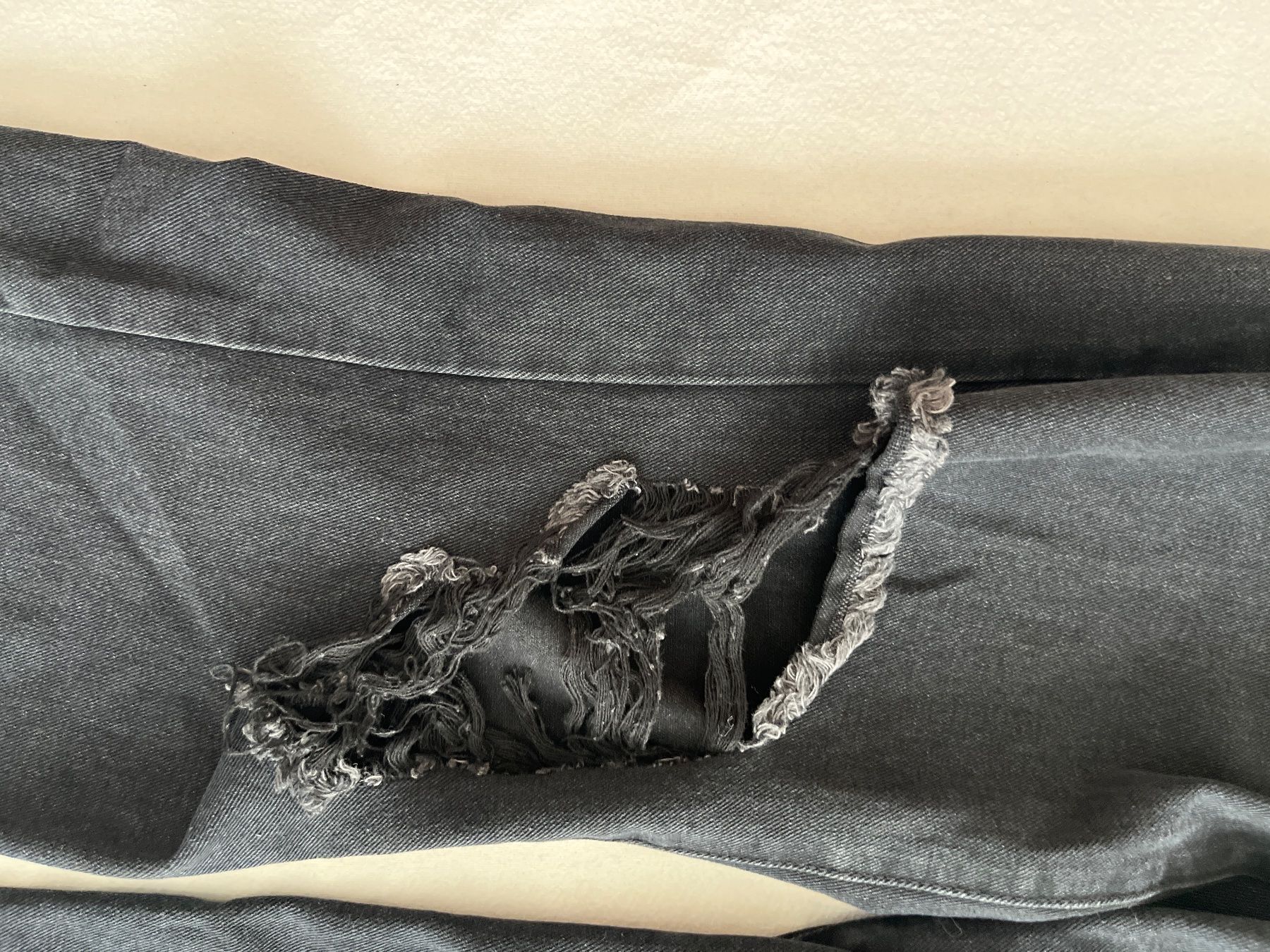 Shein Jeans: SHEIN Black Jeans gr XS – Nuovo e nell'imballaggio originale da Adligenswil venduto da Phoenix2017 2