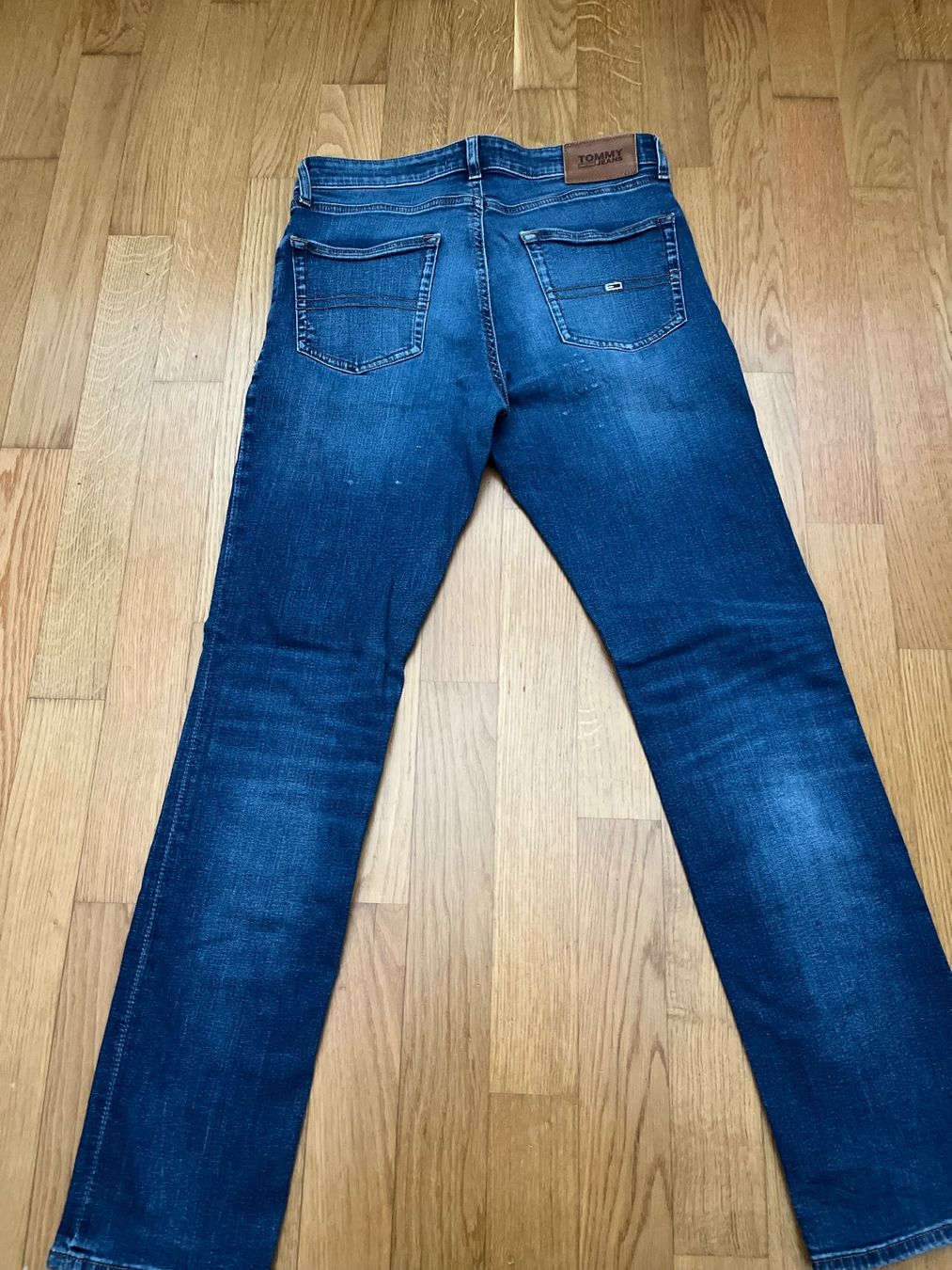 Tommy Hilfiger Jeans: Tommy Hilfiger Jeans Grösse 30/32 – Usato da Winterthur venduto da Miglena77 2