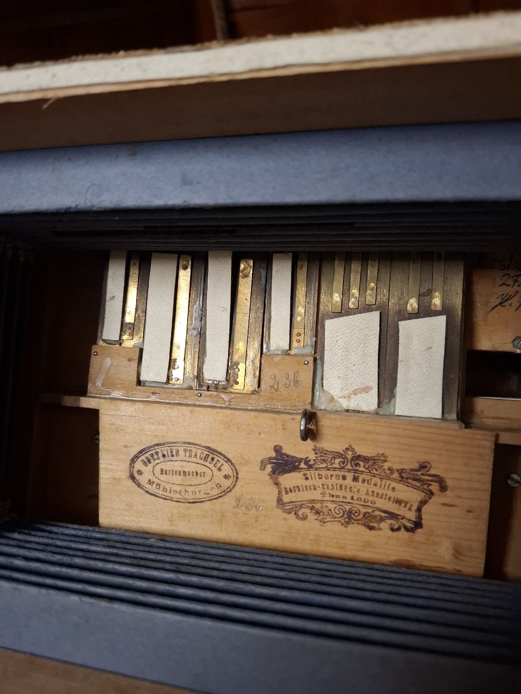 Musikinstrumente: langnauerli orgeli. – Gebraucht aus Villeneuve von BibiVintage 8