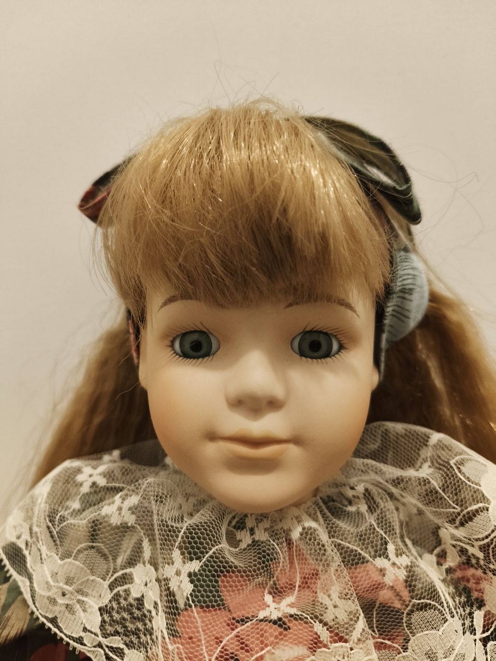 Bambole: Poupée porcelaine – Nuovo (secondo la descrizione) da Monthey venduto da lesaffairesdecamille 1