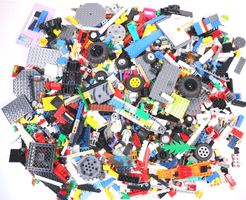 1.5 kg. Legoteile mit Minifiguren