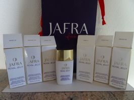 JAFRA Royal Jelly Make-up für strahlenden Teint SPF 20 je