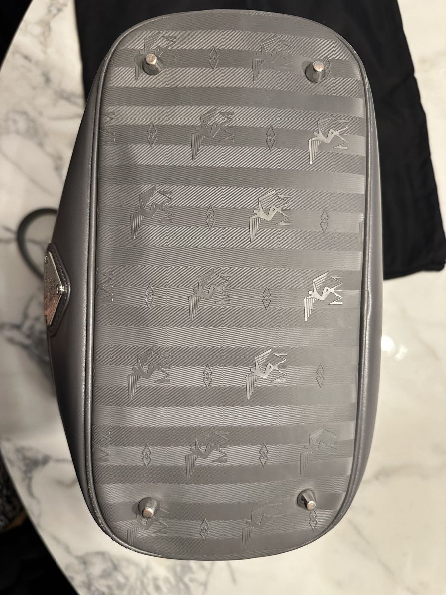 Maison Mollerus Taschen für Damen: Maison Mollerus Beuteltasche „Niesen“ – Gebraucht aus Bülach von leide_29 1