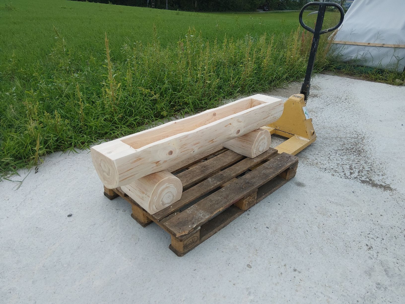 Vasi per fiori: Blumentrog aus Tanne Rundholz – Nuovo (secondo la descrizione) da Affoltern am Albis venduto da ret_6x6z 1