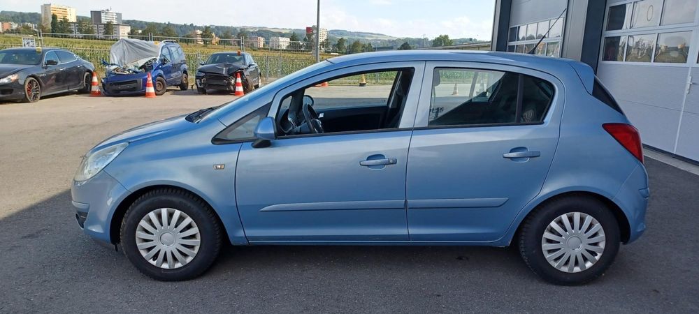 Opel Autos: Opel Corsa – D'occasion à Yverdon-les-Bains par  2