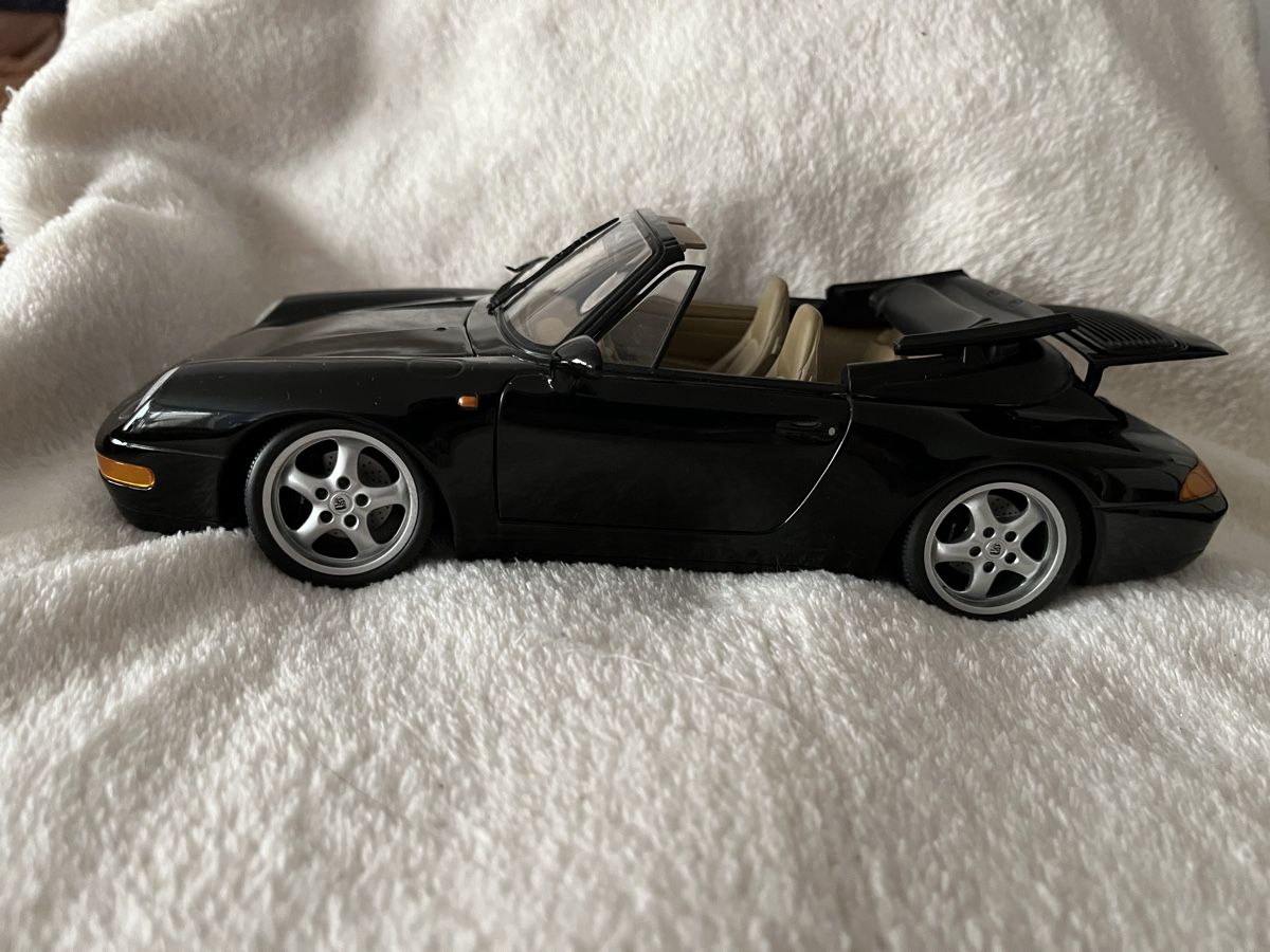 UT Models Modellautos: Porsche Cabriolet 911Typ 993 – Neu (gemäss Beschreibung) aus Oberweningen von mer_2yn9 3
