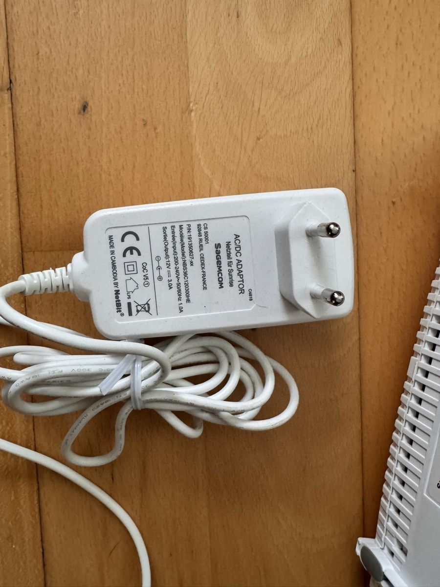 Sunrise Modems & Router: Sunrise Internetbox from Sagecom   – Gebraucht aus Zürich von Tralalaln 2