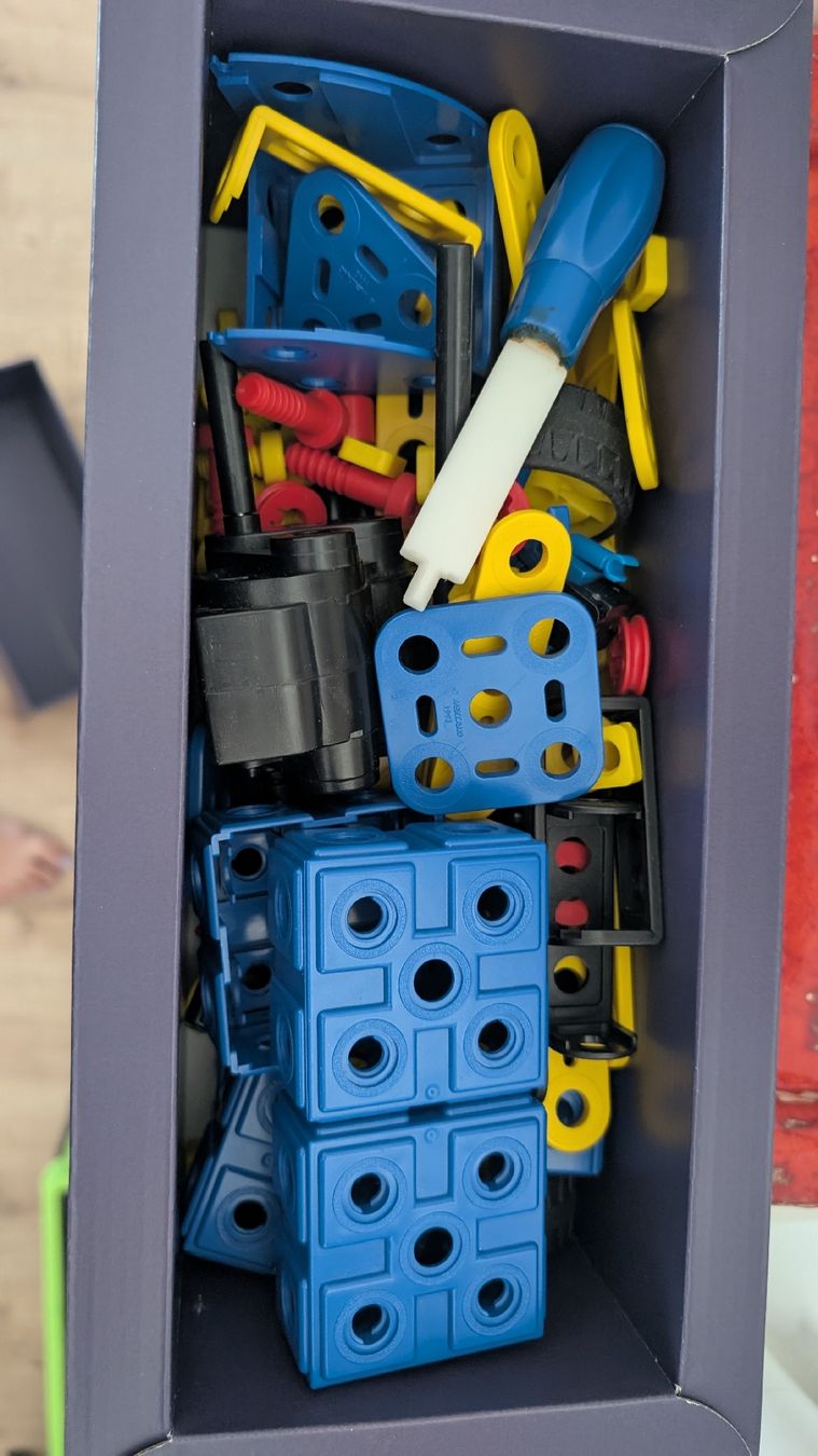 Giocattoli: MECCANO JUNIOR Baukasten 688 blue yellow – Usato da Bremgarten AG venduto da Tabea1108 1