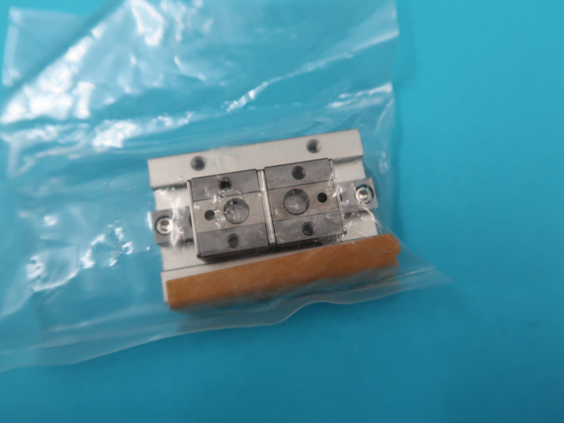 Altri prodotti elettronici: SMC Parallel-Greifer MHF2-8D1 SMC – Nuovo e nell'imballaggio originale da Lömmenschwil venduto da ritalin01 1