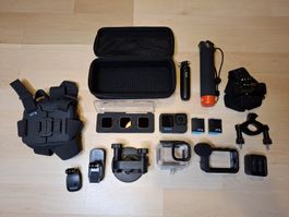 Action Cam GoPro Hero 10 mit umfangreichem Zubehoer