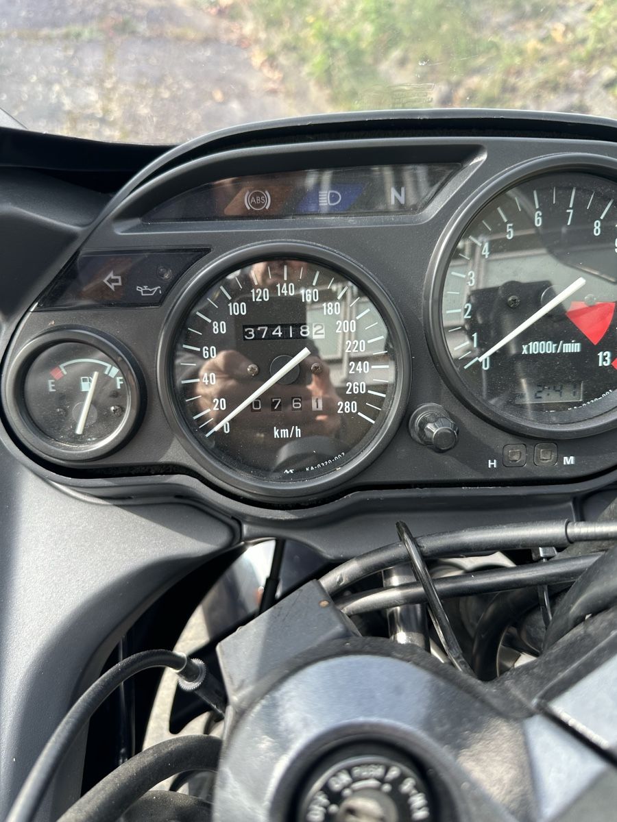 Kawasaki Touring: Kawasaki GPZ 1100 – Usato da Gelterkinden venduto da catalina16 4