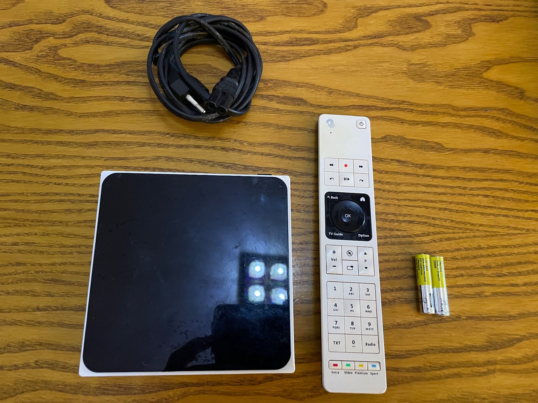 Swisscom Modems & Router: Modem boîtier TV Swisscom - BLUETOOTH TV SWISSCOM – Gebraucht aus Denges von Ricautomotive 5