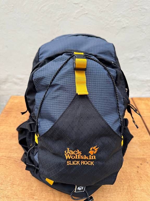 Jack Wolfskin Zaini: Rucksack / Fahradrucksack – Usato da Missy venduto da bernhardiner02