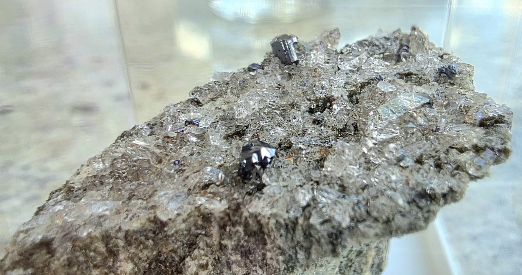 Minerali & Pietre curative: Rutil Knopfrutil Lärcheltini Binntal. – Usato da Glis venduto da nbu_65ys 2