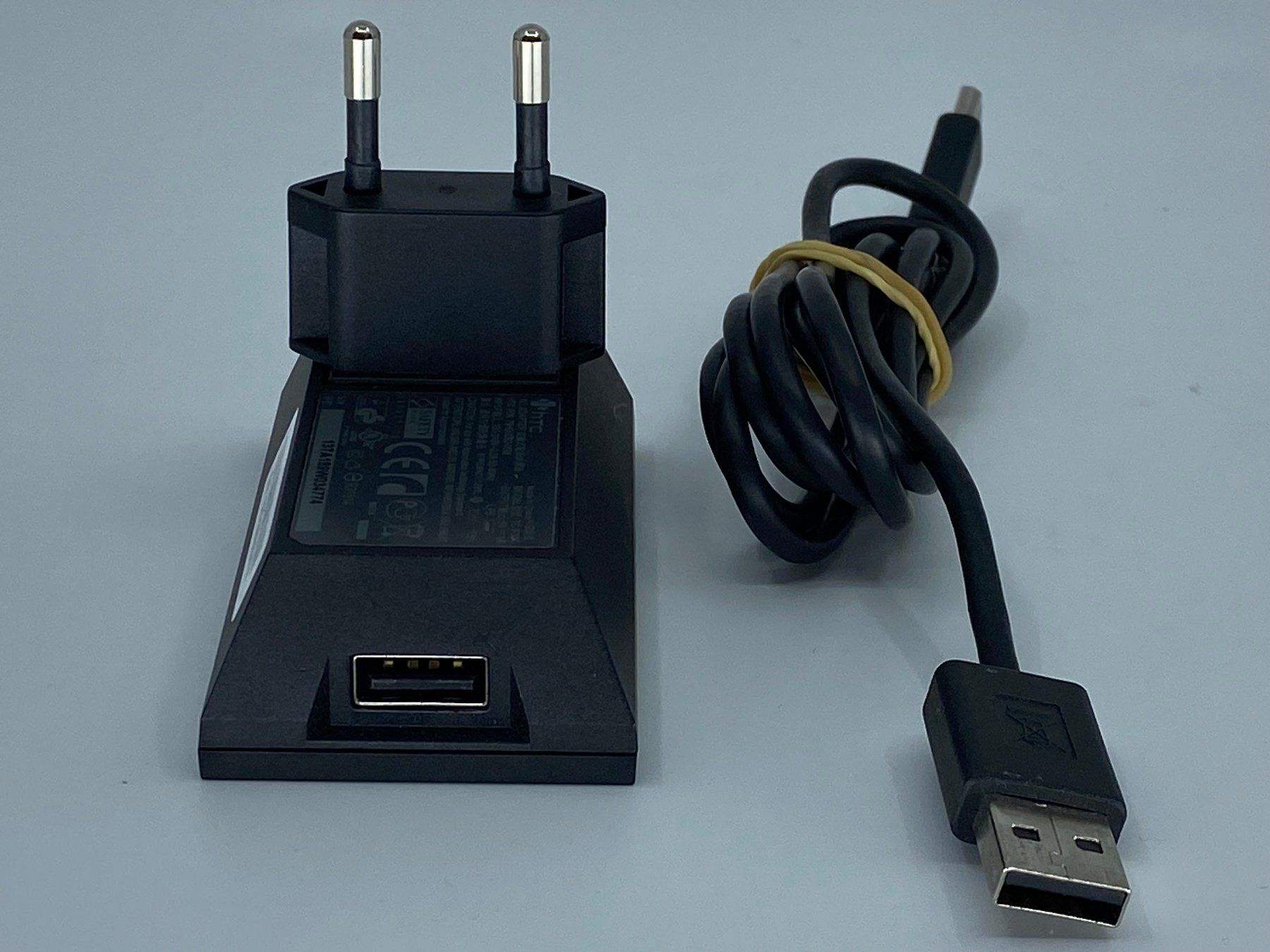 Lettori di schede: HTC TC P300 Netzteil 5V 1A mit Micro USB Kabel 1.25m – Usato da Langwiesen venduto da Restposten-24 2