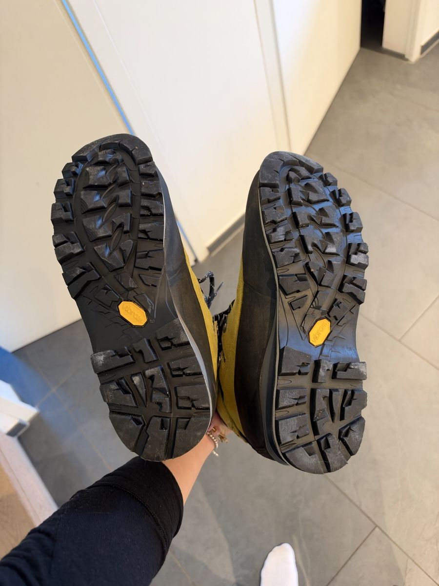 Meindl Scarpe da uomo: Meindl Wanderschuhe Gore-Tex gelb Grösse 42 – Nuovo (secondo la descrizione) da Neerach venduto da lin_2k7j 3