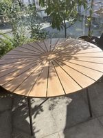 Gartentisch rund Holz Metall 120cm Durchmesser guter Zustand