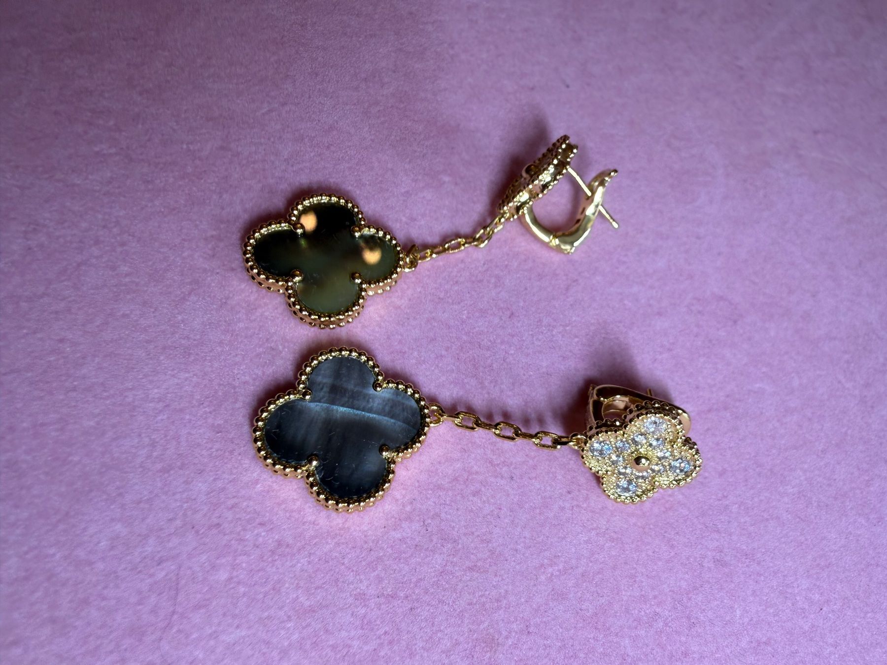 Ohrringe & -stecker: Boucles d'oreilles trèfle, plaqué or – Neu und originalverpackt aus St-Maurice von Sandrinette123 5