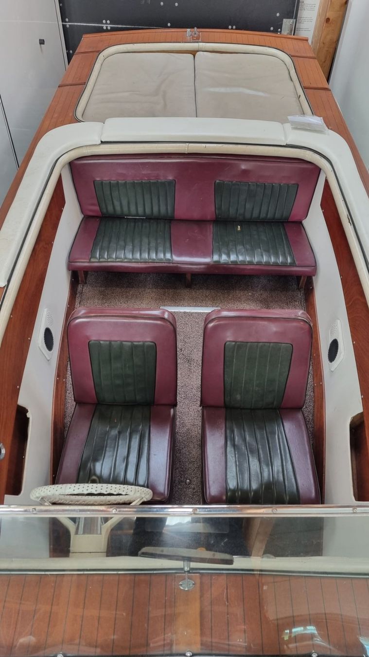 Barche: Riva Burkhardt 580 Oldtimer Motorboot restauriert 1969 – Usato da Wauwil venduto da fiero2000 5