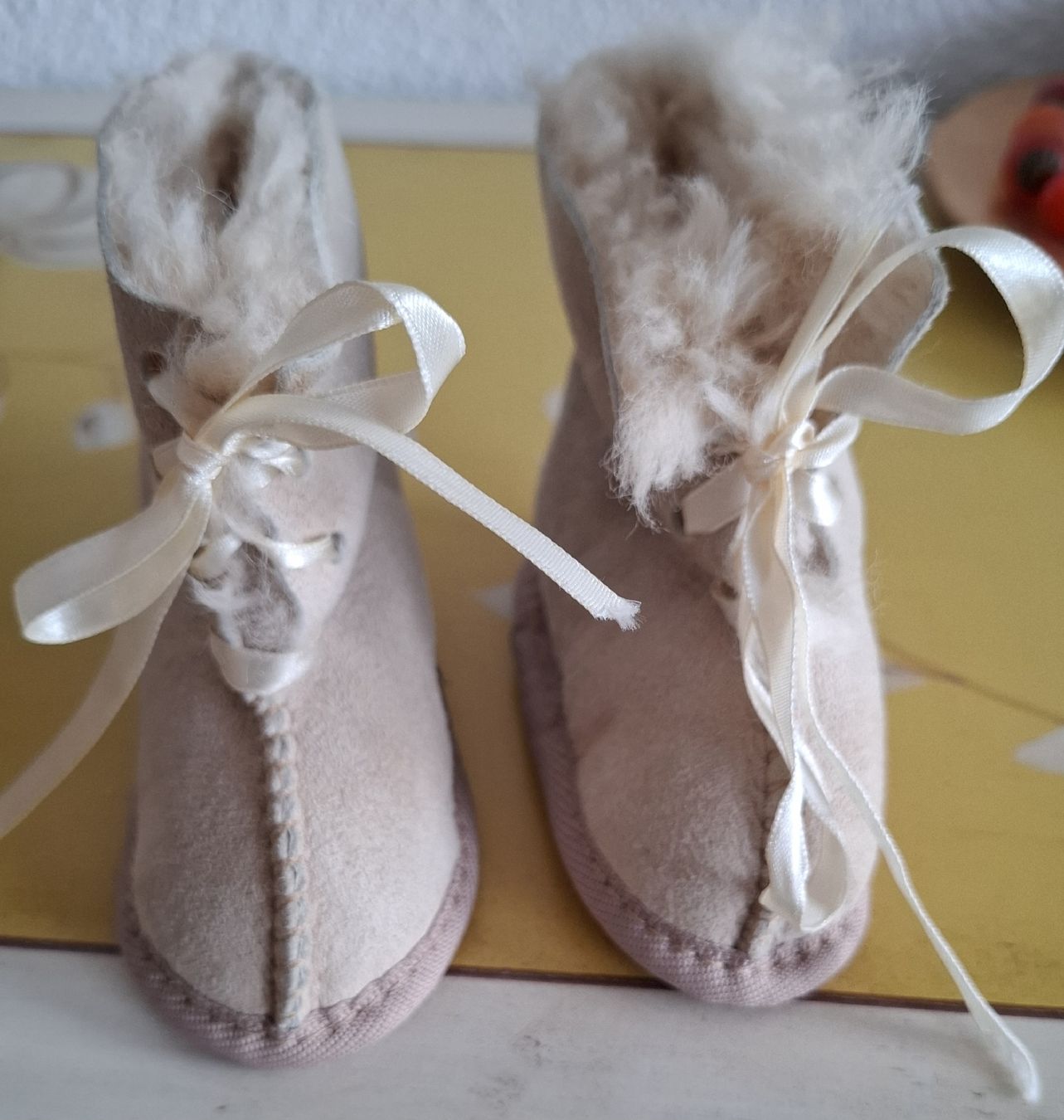 Ugg Schuhe für Jungen: lammfell babyschuhe – Neu (gemäss Beschreibung) aus Bern von Ayurveda90