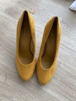 Senfgelbe Wildleder Pumps, Graceland, Gr. 39, neu