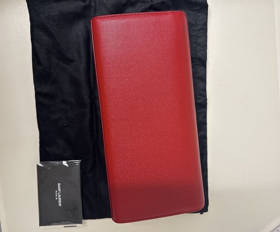 Saint Laurent Taschen für Damen: Saint Laurent Red Leather Clutch – Gebraucht aus Wettswil von Shurupikru 1