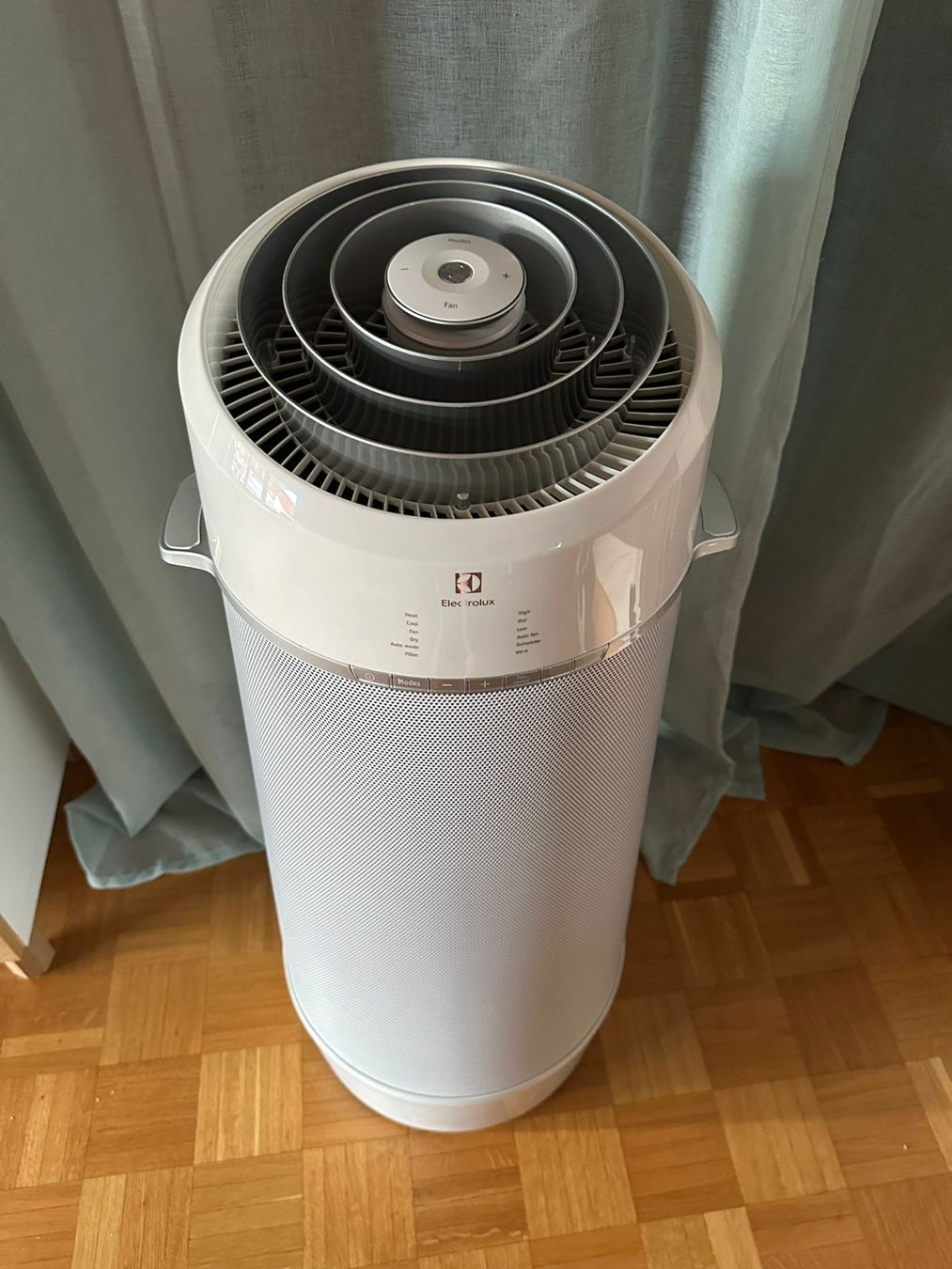 Electrolux Condizionatori: Climatisation Electrolux fleur d'air – Usato da Pully venduto da PinkMamba