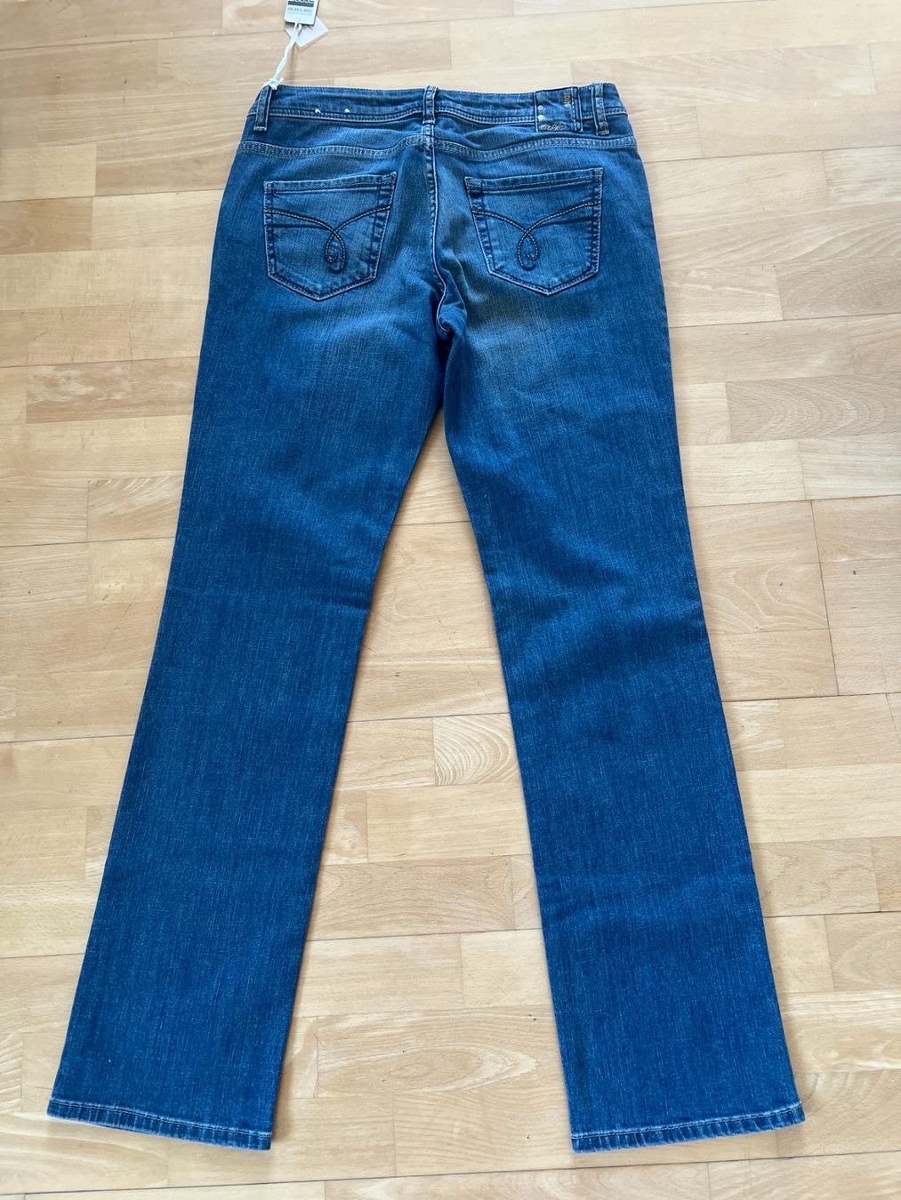 Esprit Jeans: ESPRIT Jeans Hose, Gr. W31/L32, NEU – Neu und originalverpackt aus Worb von farben20zauber 3