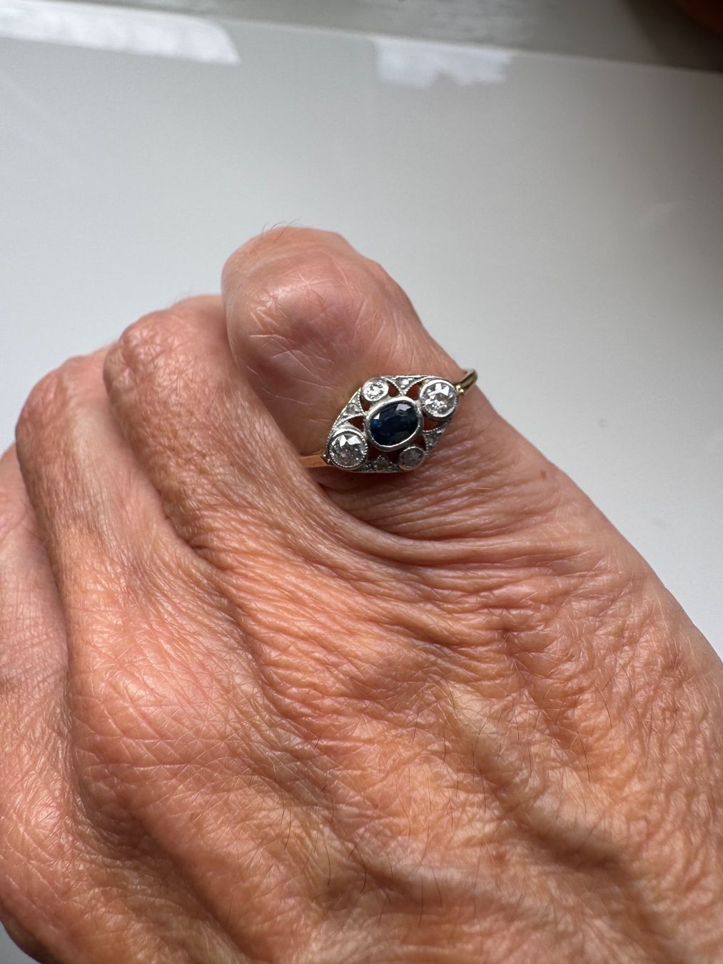 Anelli: Antiker Ring mit Saphir und Diamanten – Usato da Zürich venduto da nad_8tc8 3