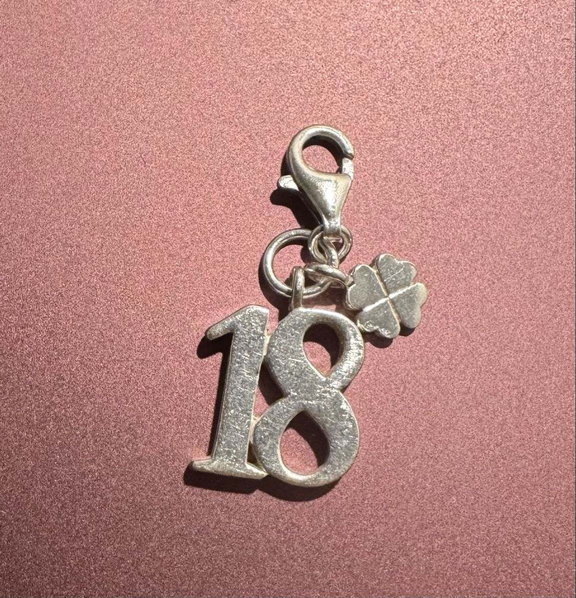 Thomas Sabo Pendentifs: Thomas Sabo Charm 18 Glücksklee – D'occasion à Zürich par wcm_997