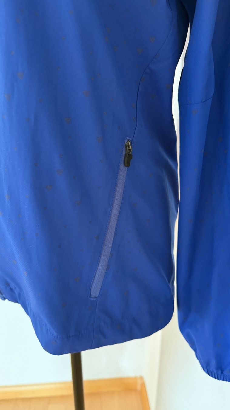 Asics Giacche: Asics leichte Windjacke Running Gr. S blau – Usato da Birsfelden venduto da Nic21 1