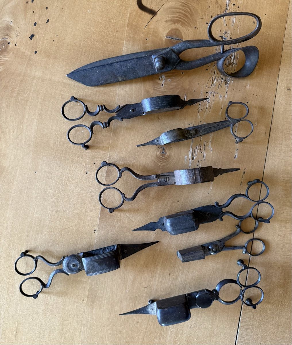 Tutti gli attrezzi: 8 anciens ciseaux – Usato da Les Bayards venduto da aout 2