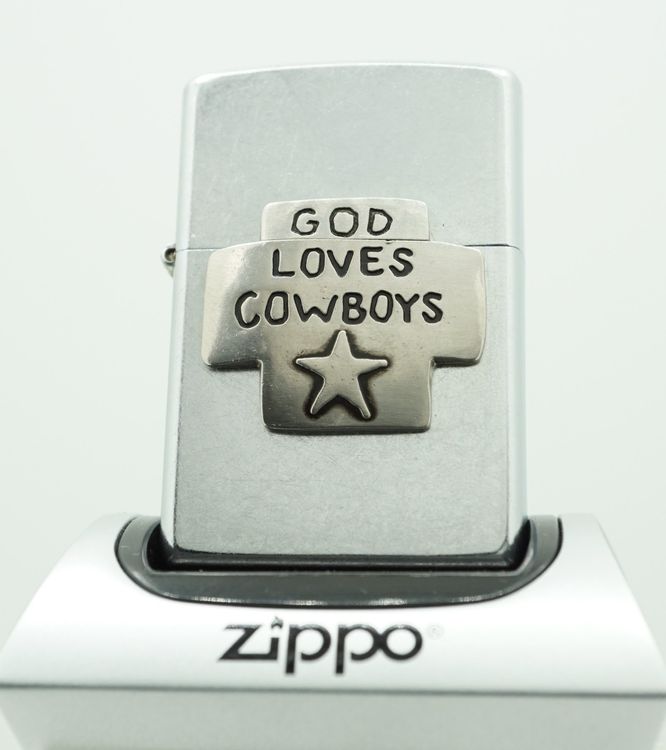 ZIPPO® GOD LOVES COWBOYS - MARLBORO - 2000 - UNGEZÜNDET