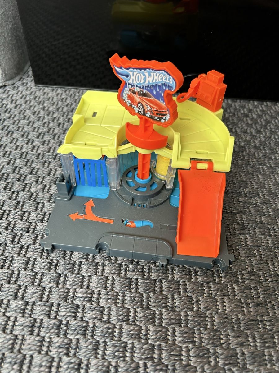 Hot Wheels Spielzeuge: Hot Wheels Car Wash Playset toy good condition – Neu (gemäss Beschreibung) aus Zürich von mar_d7zz