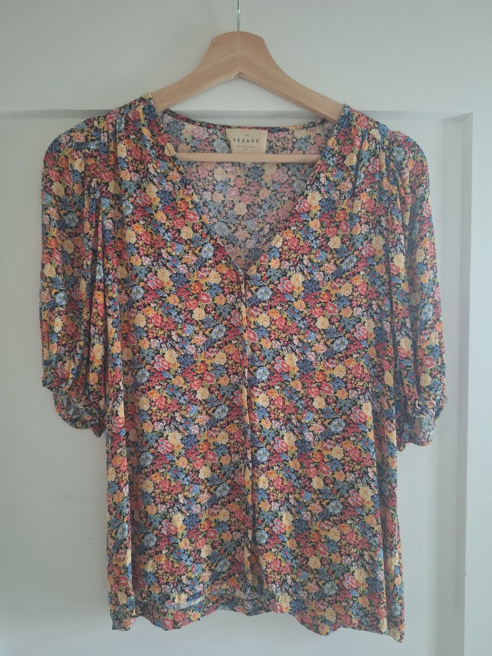 Sezane Chemisiers: Sézane Bluse mit Blumenmuster 36 – D'occasion à Gähwil par keb_qb65