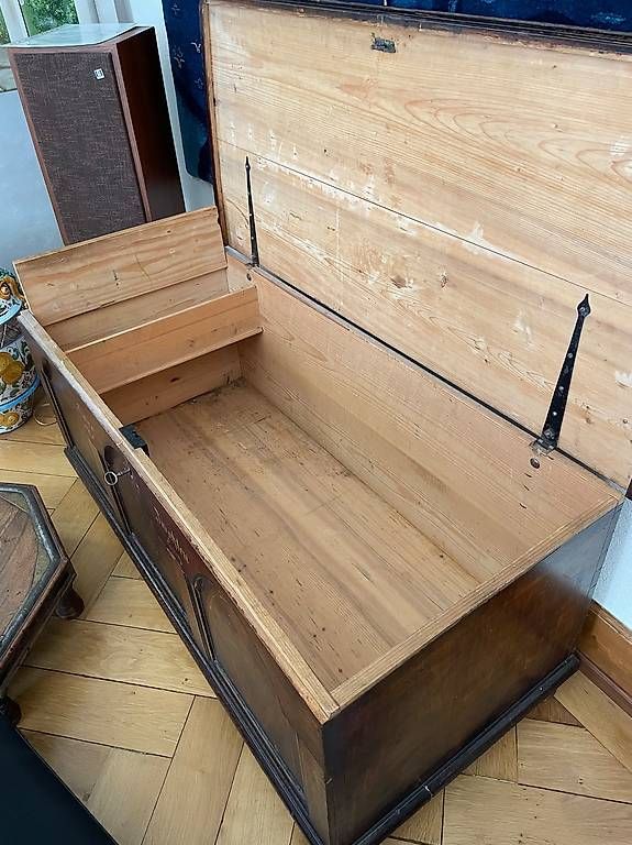 Truhen: Coffre en bois massif – Gebraucht aus Lausanne von s_m_65lm 2