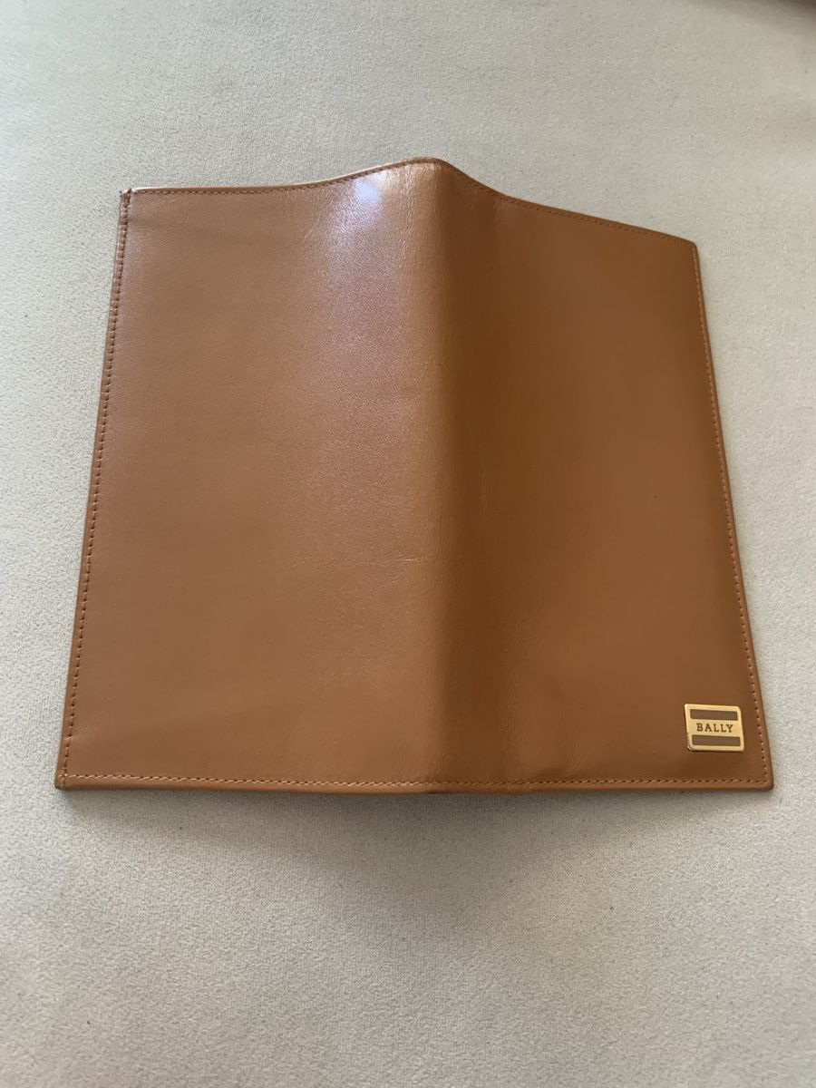 Bally Portemonnaie: Bally Portemonnaie – Gebraucht aus Bergdietikon von zor_856j 9