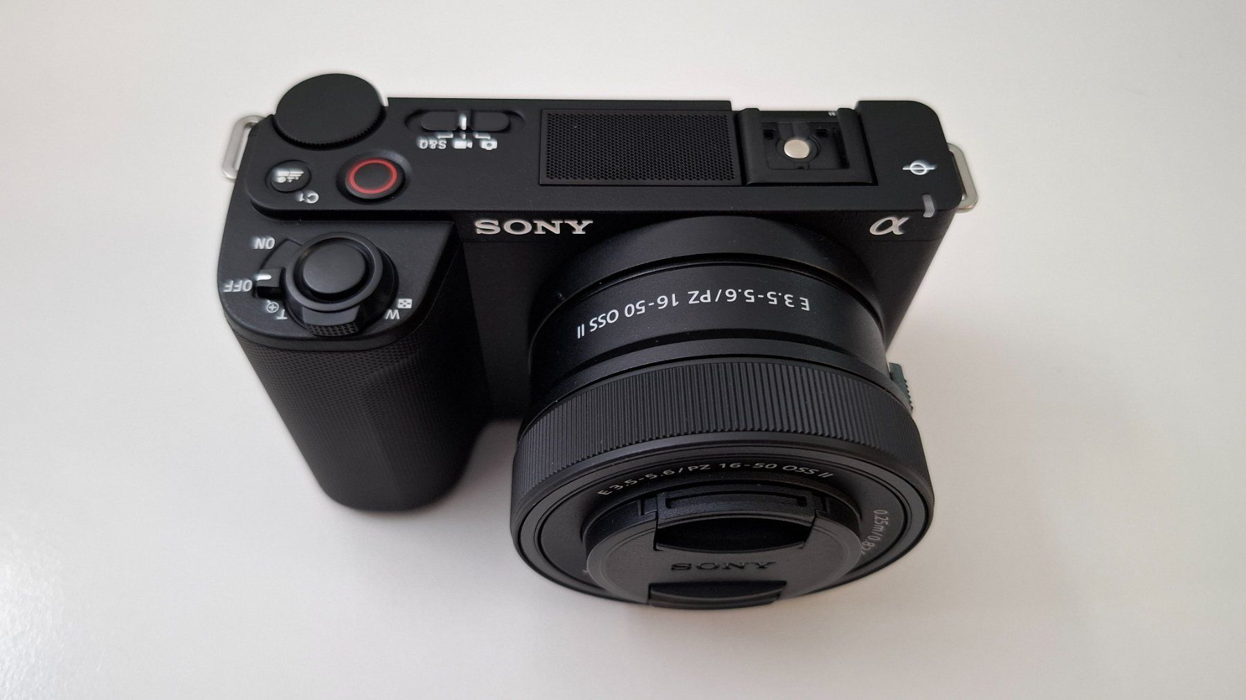 Sony Kamera: Sony ZV-E10 II mit Objektiv und Cage Kit – Neu (gemäss Beschreibung) aus Basel von klugeskamel