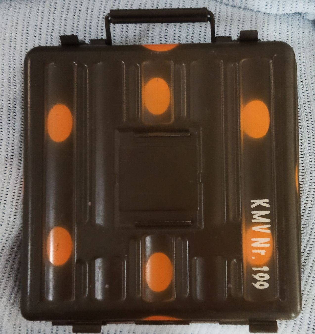 Equipement & pcs de rechange: Kiste Metall – D'occasion à Thun par Leopardin63