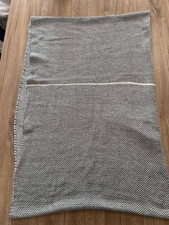 Schicker Loop Schal, schwarz/weiss, meliert