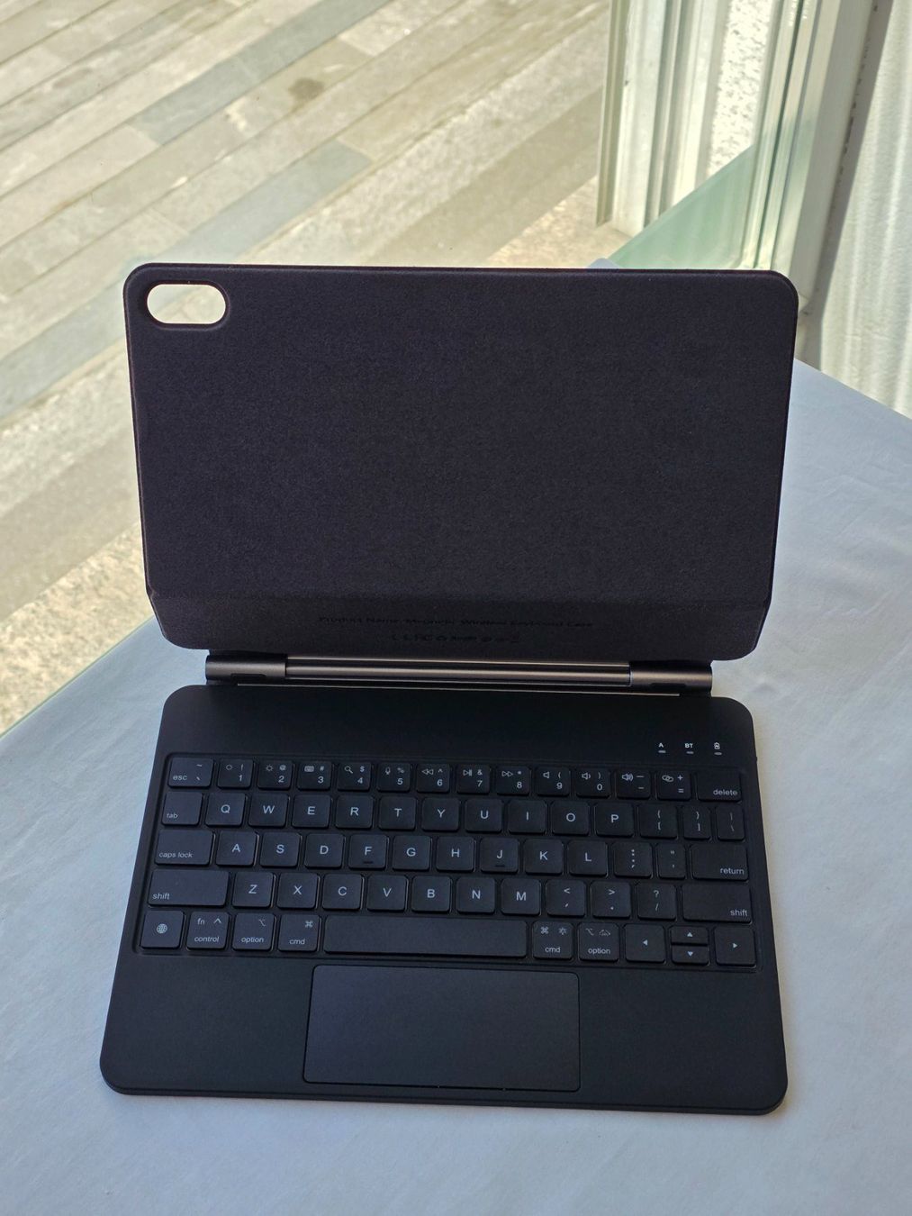 Tastiere: Wireless Keyboard Case for Apple iPad – Usato da Zürich venduto da Miscellaneous_ 1