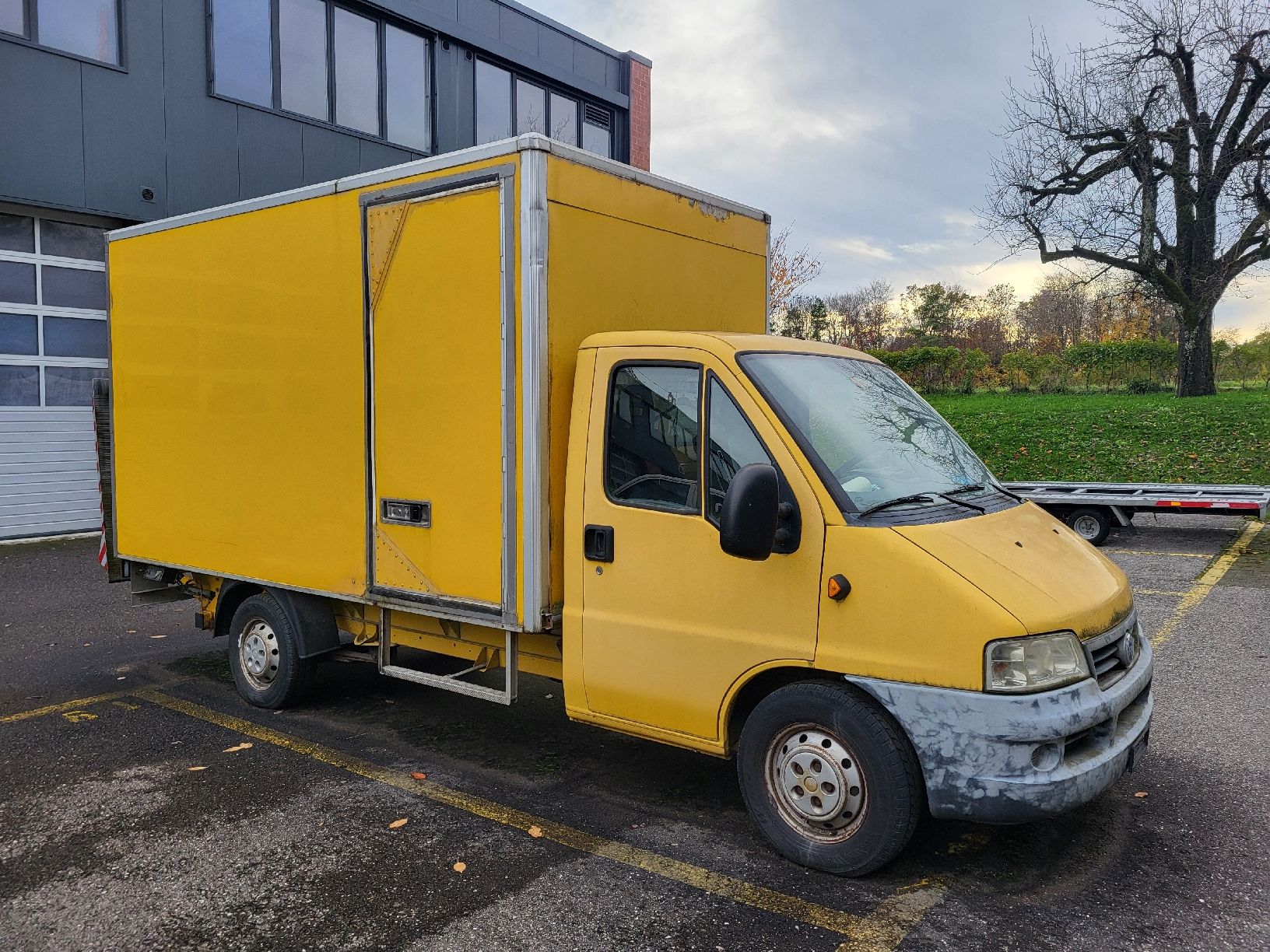 Fiat Véhicules utilitaires: Fiat Ducato Maxi 18Q - 2,8JTD - 2002 – D'occasion à Vevey par oldiz