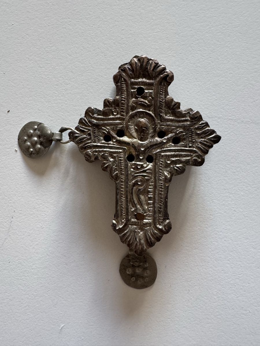 Ciondoli: Reliquienkreuz – Usato da Küsnacht ZH venduto da Engadin_1