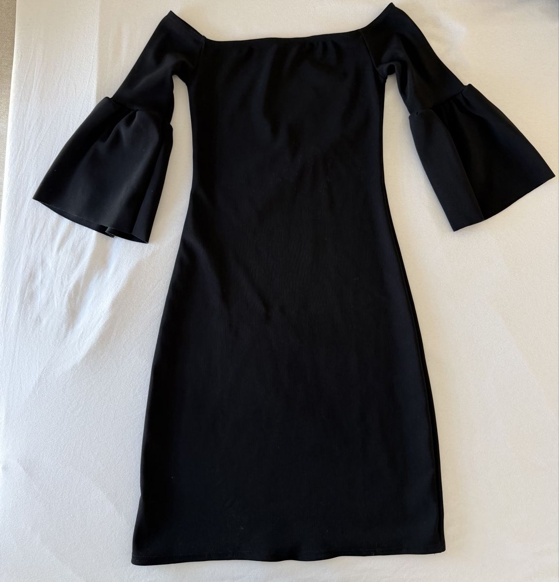 Vestiti: Schwarzes Kleid – Nuovo (secondo la descrizione) da Triesen venduto da kon_kkm8