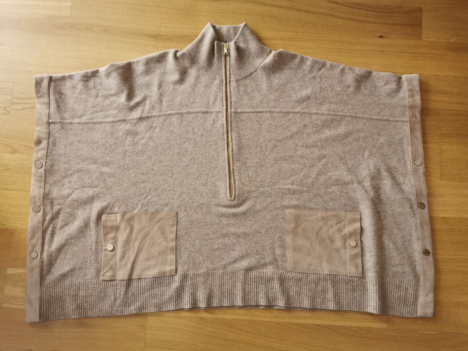 Boléros: Repeat Luxury poncho  – Neuf (Voir description) à Mühlethurnen par GaspAnita 5