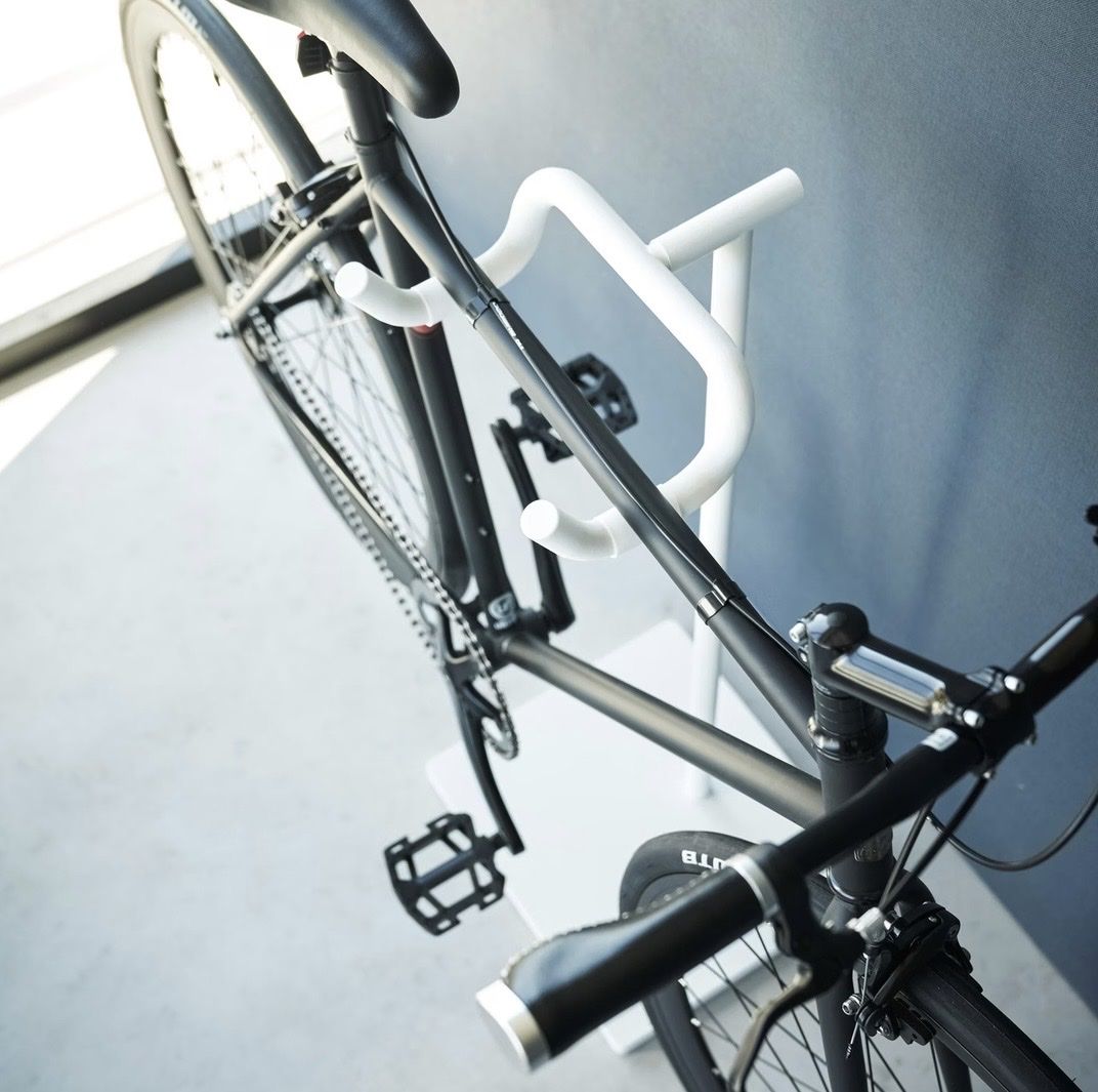 Yamazaki Supporti per biciclette: Yamazaki Fahrradständer TOWER – Usato da Frauenfeld venduto da heyLani 3