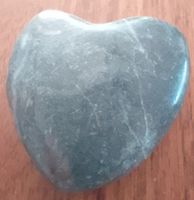 Stein Herz Dekoration Glücksstein einzigartig 4 x 4 x 1,3 cm